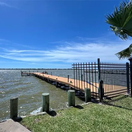 Image 9 - The Bay Patio, 3901 East NASA Parkway, El Lago, Harris County, TX 77059, USA - Condo for rent