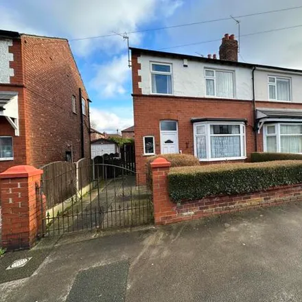 Buy this 3 bed duplex on Birchfield Road in Cheadle, SK3 0SY
