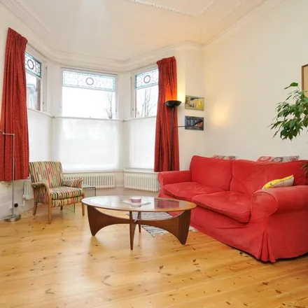 Image 2 - Lashio House, Clissold Crescent, London, N16 9BE, United Kingdom - Apartment for rent