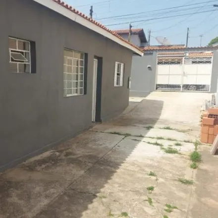 Buy this 2 bed house on Rua Frederico Ozanan in Doutor Laurindo, Tatuí - SP