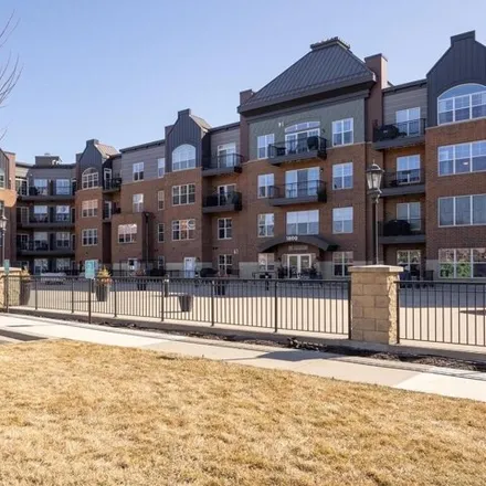 Buy this 2 bed condo on MN 5 in Saint Paul, MN 55116
