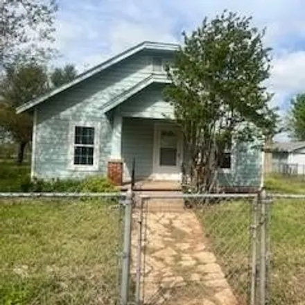 Rent this 2 bed house on unnamed road in Granbury, TX 76048