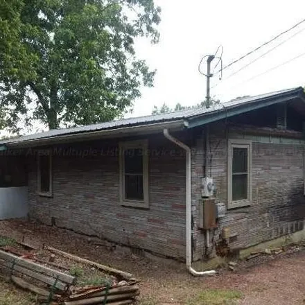 Rent this 3 bed house on New Baltimore Road in Parrish, Walker County