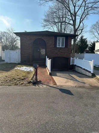 Rent this 3 bed house on 184 Eugene Street in Holbrook, Islip