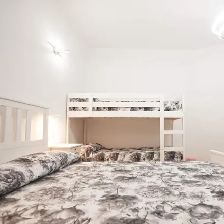 Rent this studio house on via milano 24