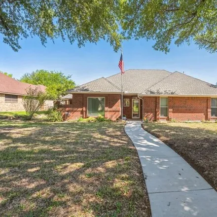 Buy this 3 bed house on 921 Huntington Drive in Duncanville, TX 75137