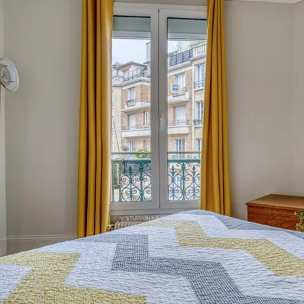 Image 4 - 7 ter Square Charles Laurent, 75015 Paris, France - Apartment for rent