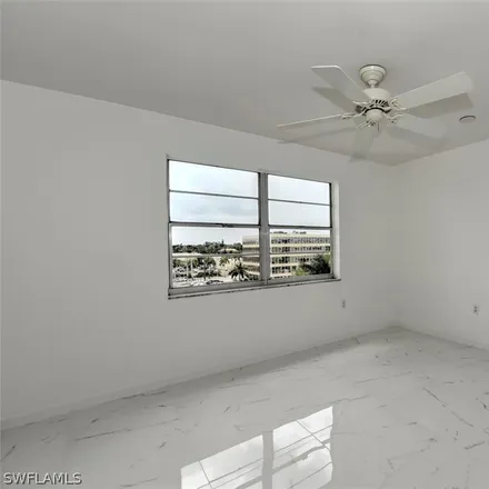 Image 9 - 1900 Clifford Street, Fort Myers, FL 33901, USA - Condo for sale