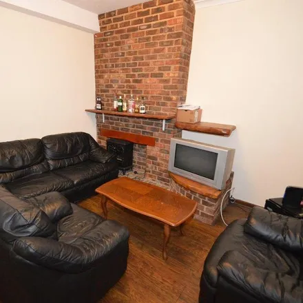 Rent this 4 bed house on 214 Heeley Road in Selly Oak, B29 6EN