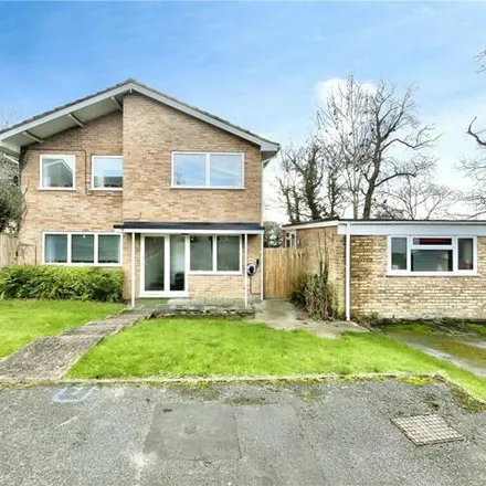 Buy this 4 bed house on Shepherds Hill in Bracknell, RG12 2HP