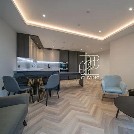 Rent this 2 bed apartment on 94 Southwark Bridge Road in Bankside, London