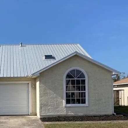 Rent this 3 bed house on 516 Phillips Ct in Panama City, Florida