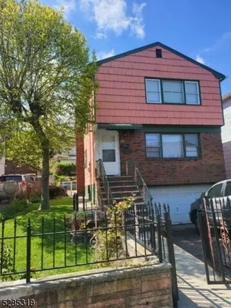 Rent this 3 bed house on 699 Sanford Avenue in Newark, NJ 07106