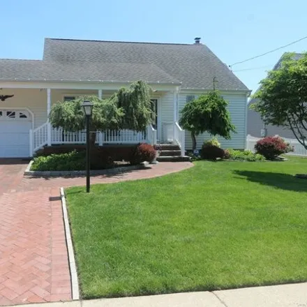 Buy this 4 bed house on 82 Midwood Avenue in South Farmingdale, NY 11735