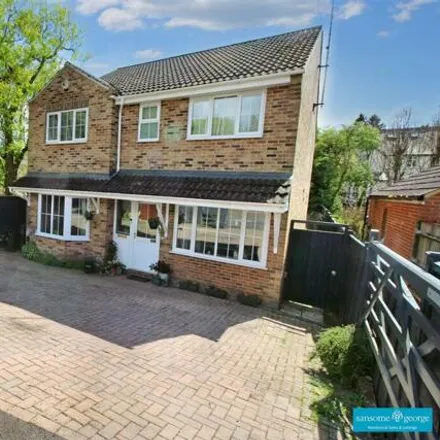 Buy this 4 bed house on Carlisle Road in Reading, RG31 6RJ