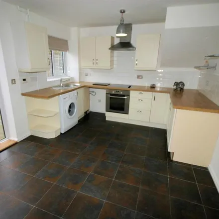 Image 3 - Yately Close, Streatley, LU2 7HF, United Kingdom - Duplex for rent