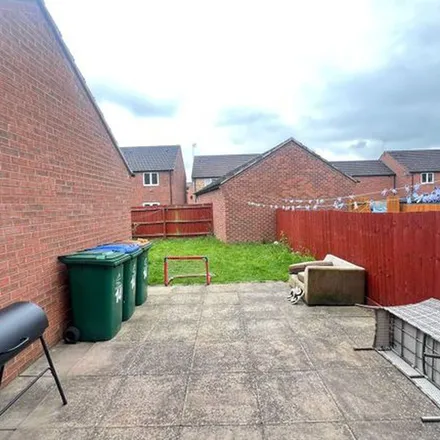 Rent this 3 bed apartment on 10 Dragoon Road in Coventry, CV3 1PD