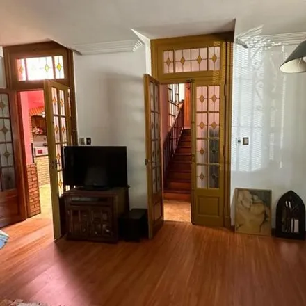 Image 2 - General Lorenzo Vintter 878, Caballito, C1405 ARC Buenos Aires, Argentina - House for sale