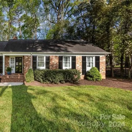 Image 1 - 3894 Sussex Avenue, Charlotte, NC 28210, USA - House for sale