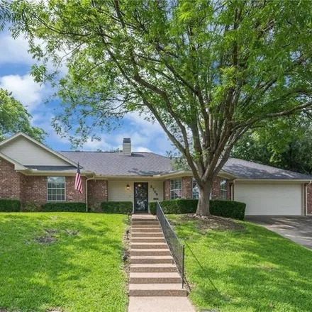 Buy this 3 bed house on 2731 Westbury Circle in Waco, TX 76710