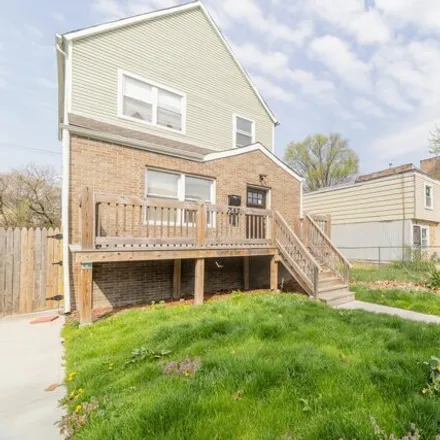 Buy this 7 bed house on 7142 South Parnell Avenue in Chicago, IL 60621