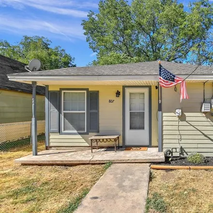 Buy this 2 bed house on 807 Lawrence Street in Gainesville, TX 76240