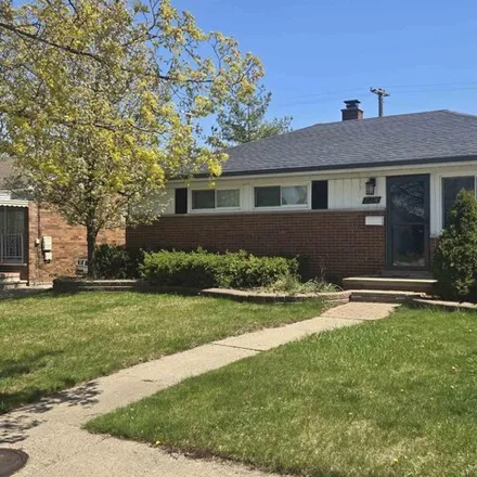 Buy this 3 bed house on Chippendale Street in Roseville, MI 48066