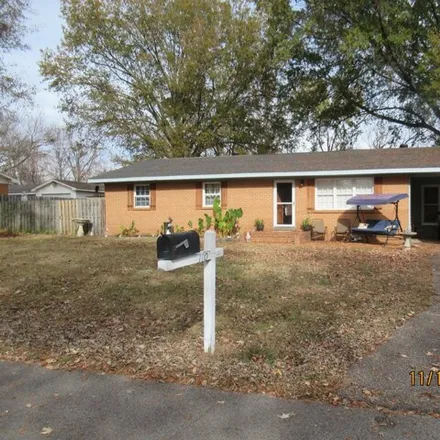 Buy this 4 bed house on 926 Virginia Drive in Troy, Obion County