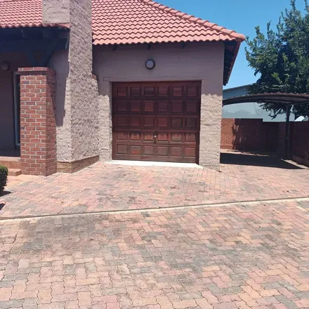Rent this 3 bed townhouse on unnamed road in Eduanpark, Polokwane