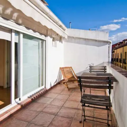 Image 2 - Madrid, Hostal Adriano, Calle de la Cruz, 26, 28012 Madrid - Apartment for rent