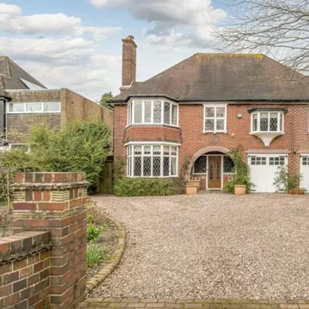 Buy this 6 bed house on Fitz Roy Avenue in Harborne, B17 8RQ