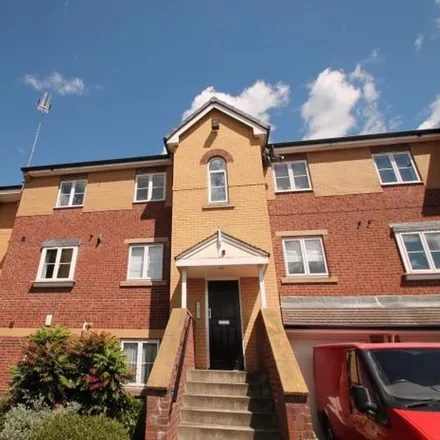 Rent this 3 bed house on Cherry Court in Leeds, LS6 2WB