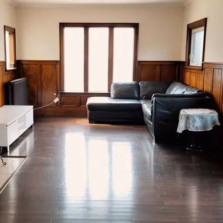 Rent this 3 bed apartment on 295 Forest Hill Road in Old Toronto, ON M5N 1B4