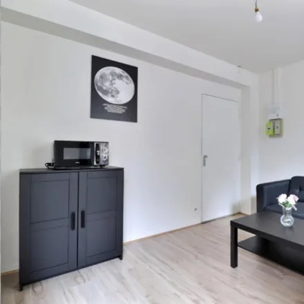 Image 3 - 5 Rue de Nancy, 75010 Paris, France - Apartment for rent