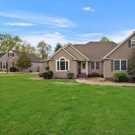 Buy this 6 bed house on 181 Long Hunters Trail in Glasgow, KY 42141