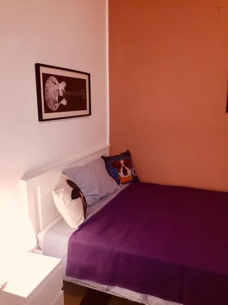 Rent this 2 bed room on Via Fratelli Bandiera - Via Ferrari (Sesto San Giovanni) in Via Fratelli Bandiera, 20099 Sesto San Giovanni MI