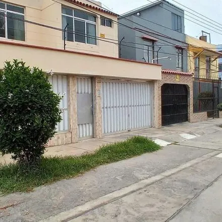 Image 2 - Los Uros, San Miguel, Lima Metropolitan Area 15087, Peru - House for sale