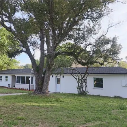 Buy this 4 bed house on 17601 Simmons Road in Lutz, FL 33548