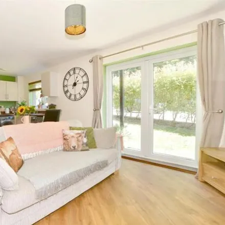 Image 1 - Oddstones, Pulborough, RH20 1FS, United Kingdom - Apartment for sale