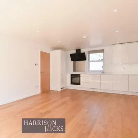 Image 4 - Holly Road, London, TW12 1QH, United Kingdom - Apartment for rent