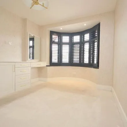 Image 9 - Fen Lane, London, RM14 3PR, United Kingdom - Apartment for rent