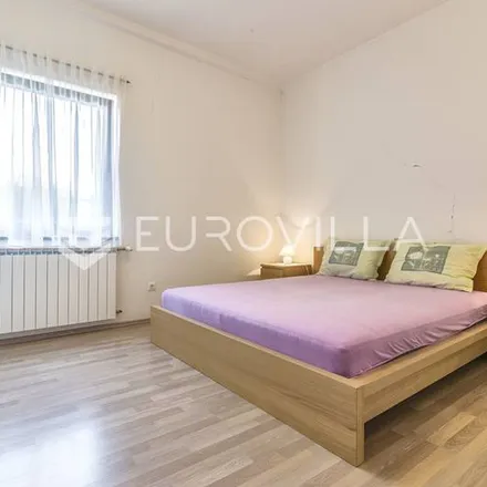 Rent this 3 bed apartment on Šestinska cesta 18 in 10168 Zagreb, Croatia