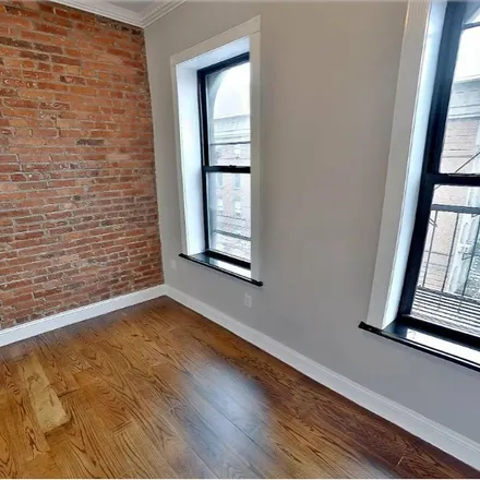 Rent this 3 bed apartment on 72 West 108th Street in New York, NY 10025