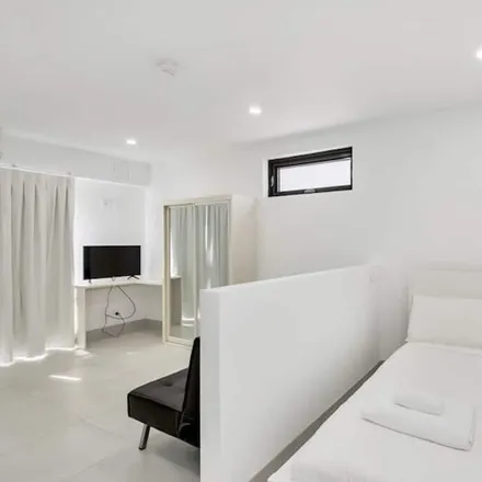 Image 1 - Surry Hills NSW 2010, Australia - Apartment for rent