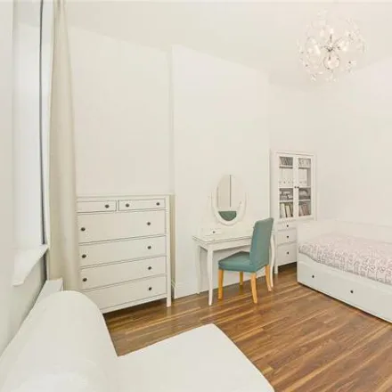 Image 4 - 15 Knox Road, London, E7 9HW, United Kingdom - Apartment for sale