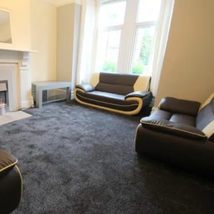 Rent this 6 bed house on Broomfield Street in Leeds, LS6 3BW