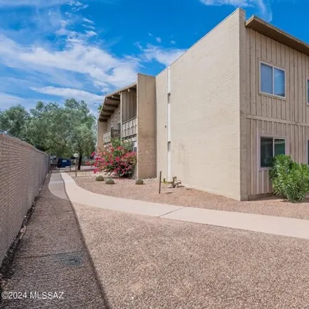 Buy this 1 bed condo on 2559 North Alvernon Way in Tucson, AZ 85712