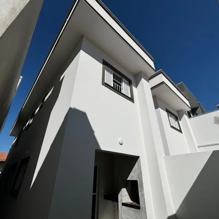 Buy this 2 bed house on Rua Elpídio Ferreira Guimarães in Aruja Center Ville, Arujá - SP