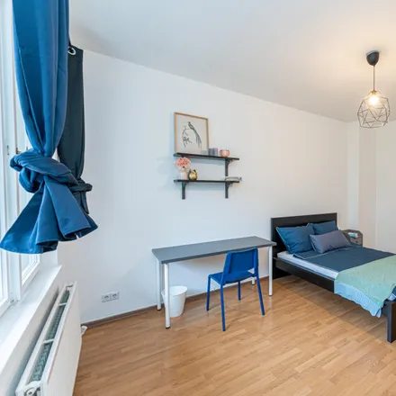 Rent this 2 bed room on Friedrichsbrunner Straße 40 in 12347 Berlin, Germany