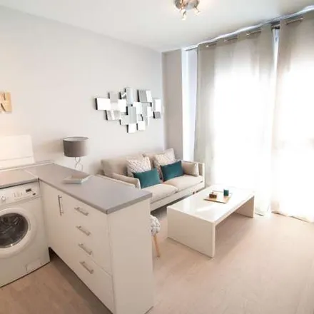 Rent this 1 bed apartment on Madrid in Calle de Gabriel Díez, 8